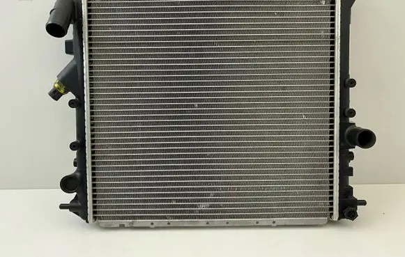 Renault Clio I Coolant radiator 7700803753 50275612