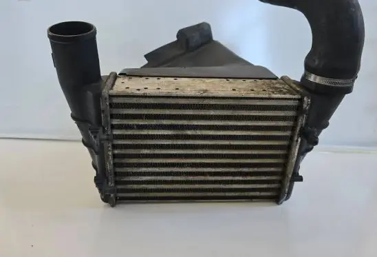 Volkswagen PASSAT B5 Intercooler radiator 058145805A