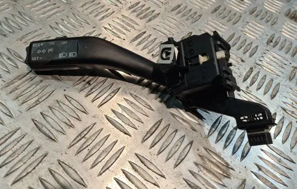 Volkswagen Golf V Indicator stalk 1K0953513A