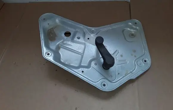Skoda Yeti (5L) Rear window lifting mechanism without motor 5L0839402 912563101