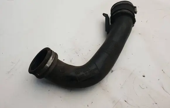 Volvo XC70 Intercooler hose/pipe 30741667