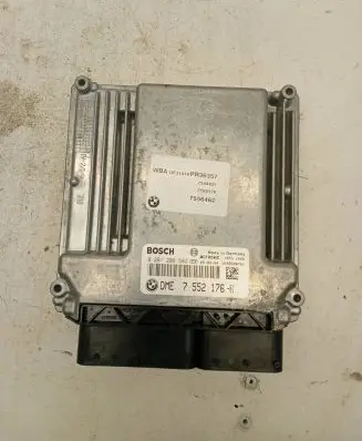 BMW 1 E81 E87 Engine control unit/module 0261208582 7552176