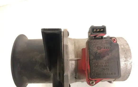 Audi A8 S8 D2 4D Mass air flow meter 078133471