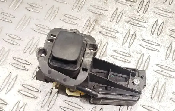 Opel Vivaro Tailgate trunk handle 8200102185
