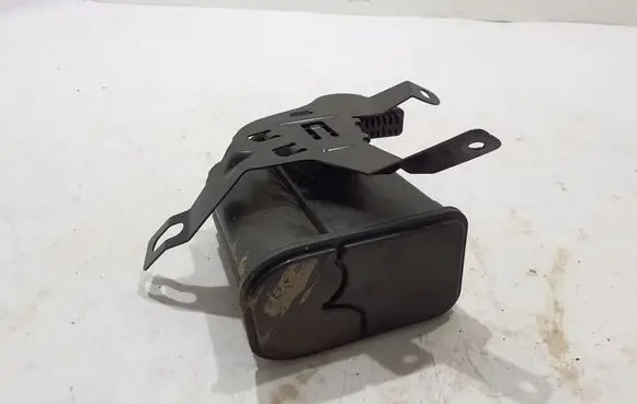 Active carbon filter fuel vapour canister