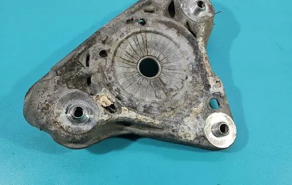 Other engine bay part