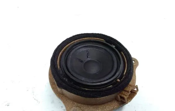 Audi A6 S6 C6 4F Front door speaker