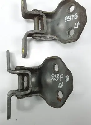 Mazda 323 F Front door hinge set 323F