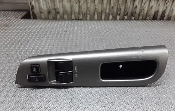 Toyota Corolla E120 E130 Electric window control switch 54355669B