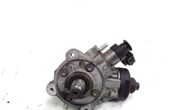 Volkswagen Passat Alltrack Fuel injection high pressure pump 0445010526 03L130755L