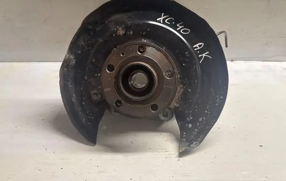 Volvo XC40 Rear wheel hub spindle/knuckle 