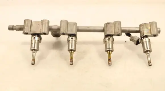 Nissan Qashqai Fuel main line pipe 02615002