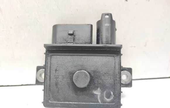 BMW 5 F10 F11 Glow plug pre-heat relay E2110022368 0522140702 0008132501