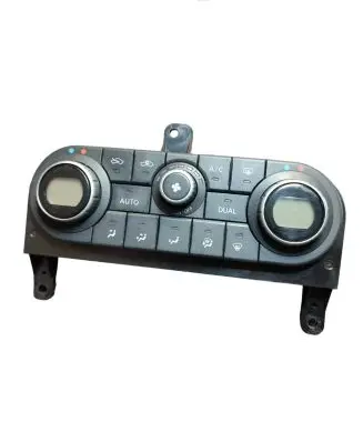 Nissan Qashqai Climate control unit A02000A7707001
