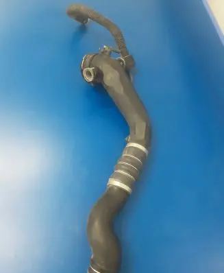 BMW Z4 E89 Intercooler hose/pipe 7577229 7585493