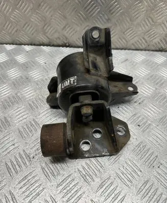 KIA Sportage Engine mount bracket