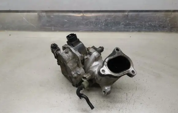Toyota Corolla Verso AR10 Throttle valve 8967221020