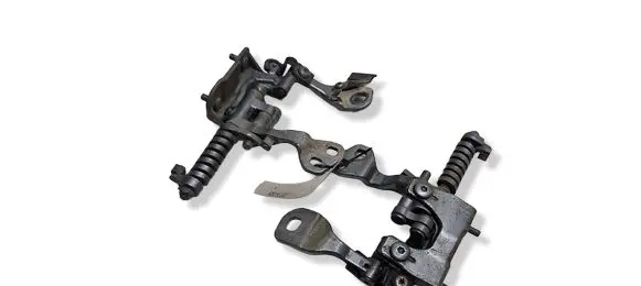 BMW 3 E90 E91 Tailgate/trunk/boot hinge 7119042