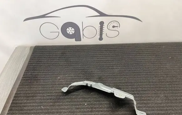 Mercedes-Benz GL X166 Other engine bay part A1668601014