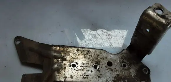 Audi A8 S8 D3 4E Other engine bay part 4E0133097