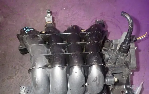 Mitsubishi Colt CZ3 Intake manifold