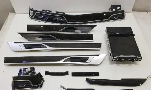BMW 7 G11 G12 Front door trim bar 