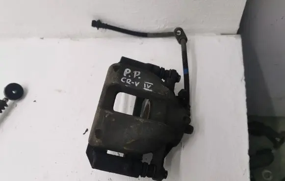 Honda CR-V Front brake caliper