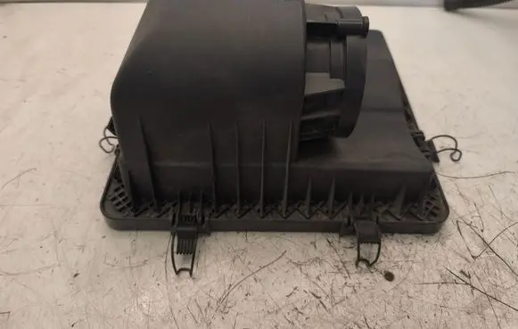 Volkswagen Crafter Air filter box cover 2N0129601 2N0129607 2N0129620