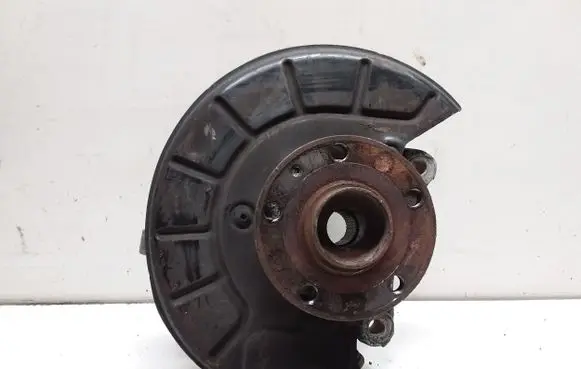 Front wheel hub