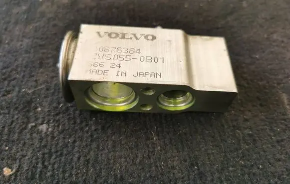 Volvo S80 Air conditioning (A/C) expansion valve 30676364 58624