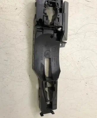 Rear door exterior handle/bracket