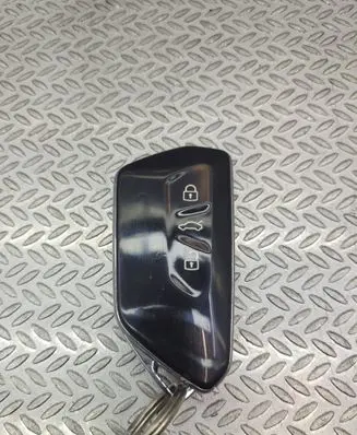 Volkswagen Golf VIII Ignition key/card 5H0959753