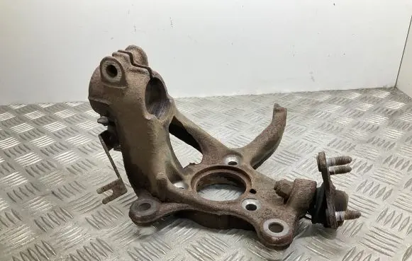 Seat Leon (5F) Front wheel hub 5Q0256B WHT003860