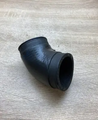 Audi A4 S4 B5 8D Air intake hose/pipe 8D0145834A