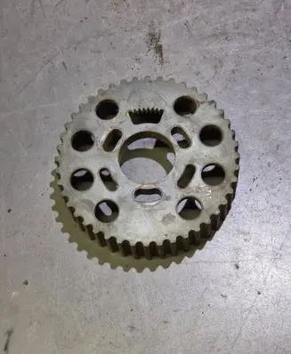 Volkswagen Touran I Camshaft pulley/ VANOS 038109111E