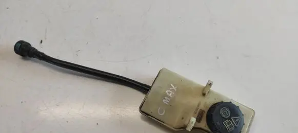 Brake fluid reservoir
