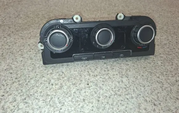 Volkswagen Jetta V Climate control unit 3C8907336AB 5HB00975120