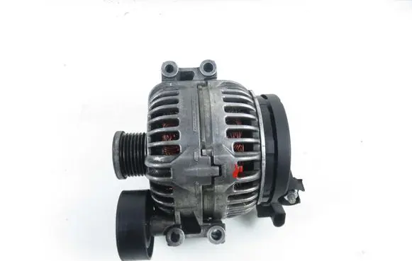 BMW 3 E46 Generator/alternator 7520495