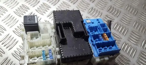 Ford Mondeo MK IV Fuse box set 6g9t14k131ba 6g9t-14k131-ba