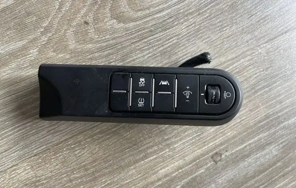 KIA Pro Cee'd III Other devices 93700J7651WK