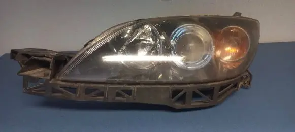 Mazda 3 I Headlight/headlamp P2951