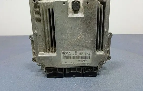 Renault Espace - Grand espace IV Engine control unit/module ECU 8200520036