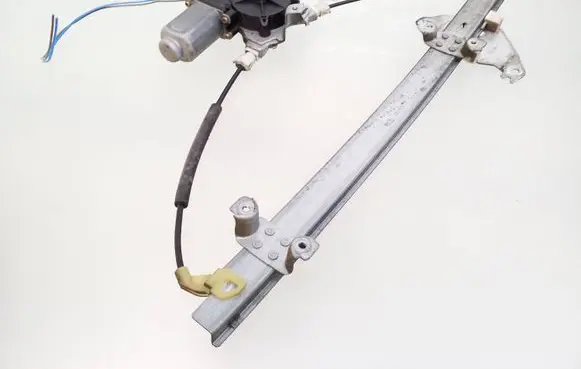 Nissan Almera N16 Front door window regulator with motor 400601t3 114725