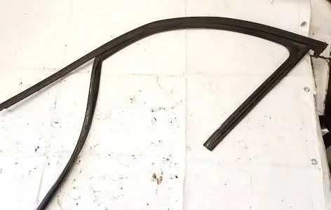 Audi Q5 SQ5 Rubber seal front coupe door 8r0837439g