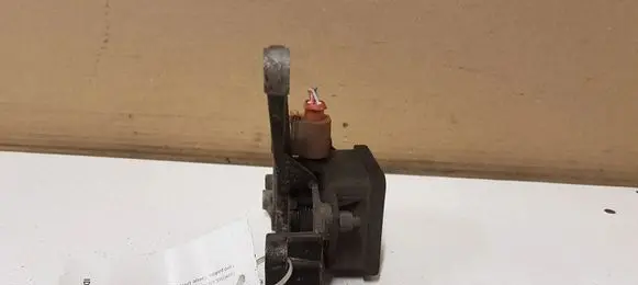 Opel Vectra C Intake manifold valve actuator/motor 55205127