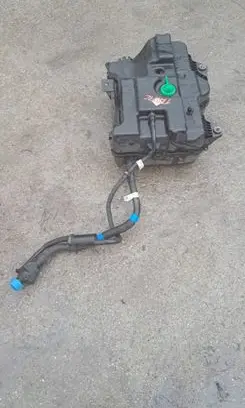 Renault Trafic III (X82) AdBlue liquid reservoir 