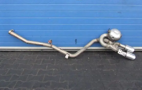 Maserati Quattroporte Rear muffler/silencer tail pipe 10.15.000.10.4.50