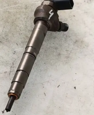 Fuel injector