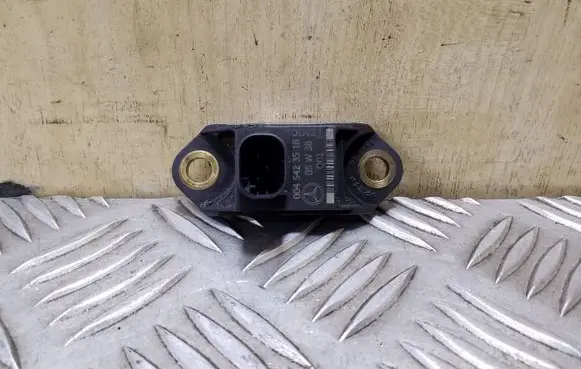 Mercedes-Benz CLS C219 Acceleration sensor 0045423518