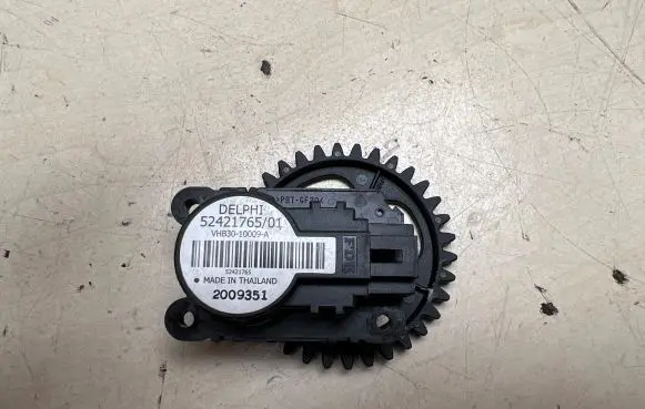 Chevrolet Cruze Air flap motor/actuator 52421765 2009351